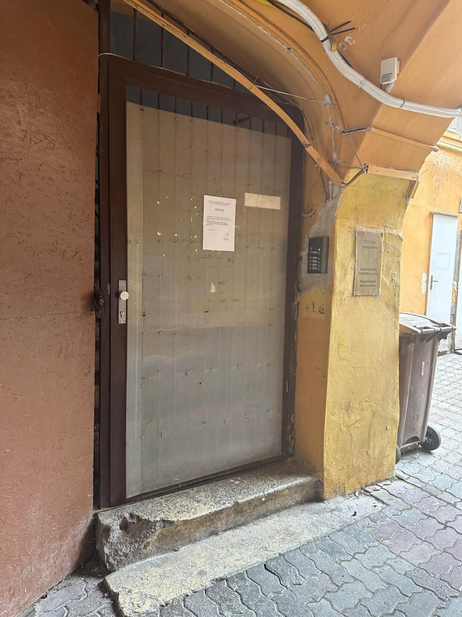 C Private Room In City Center In Bratislava Esterno foto